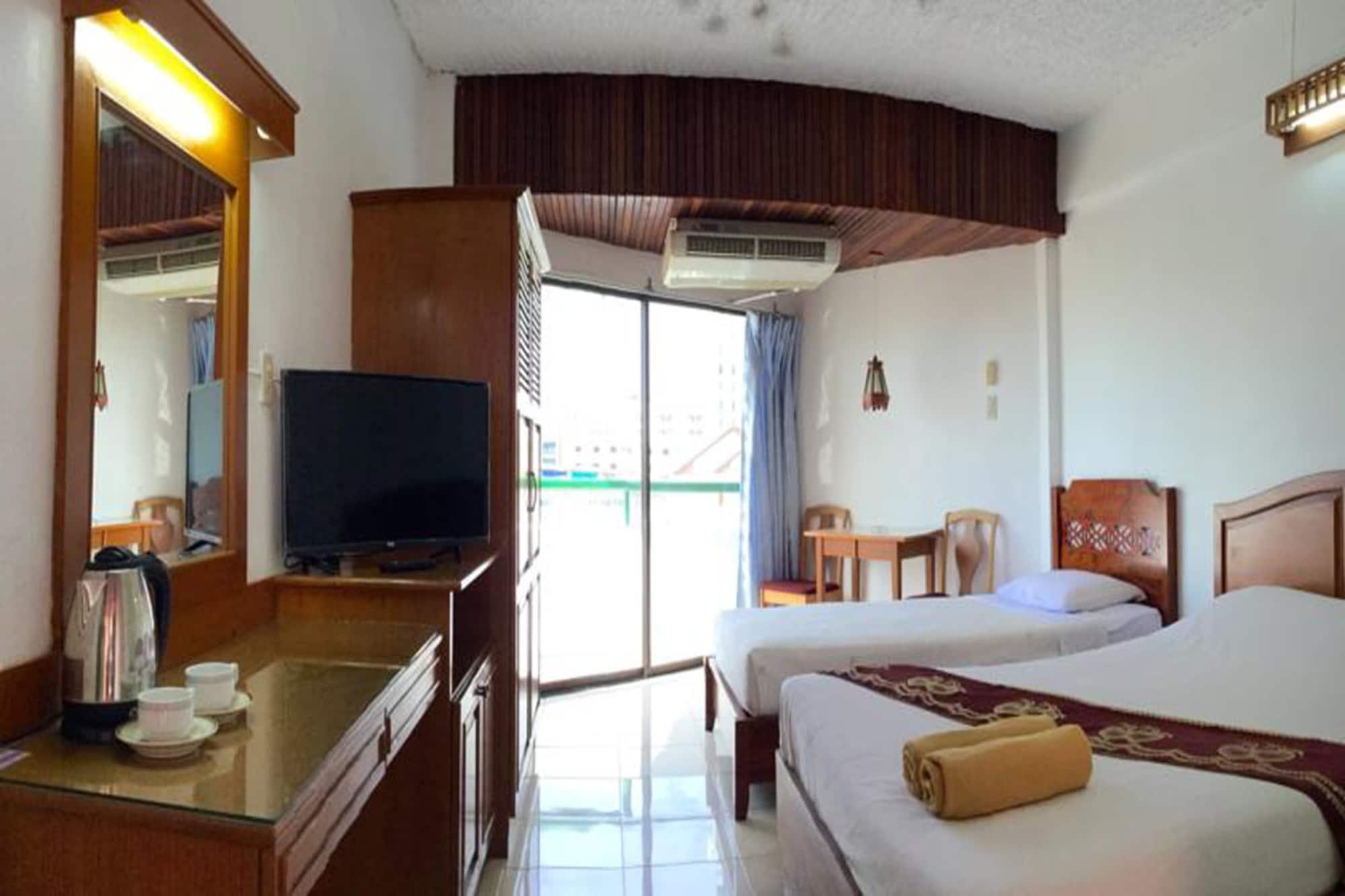 Hotel Arcadia Mansion à Pattaya Extérieur photo